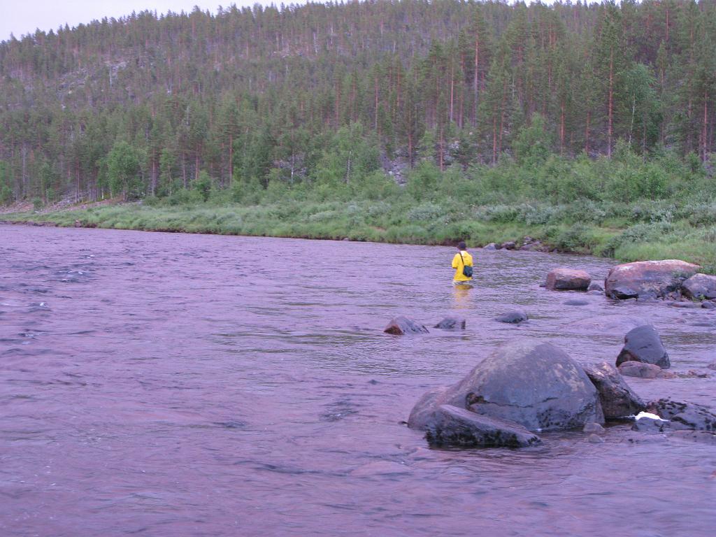 IMG_2554.jpg - Uusia kahluuhousuja pitää päästä kokeilemaan.